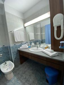 Palace Lake Mezotermale