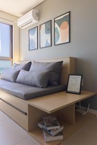 Apartamento com VISTA maravilhosa no bairro do Pina! Cozinha completa, Wi-Fi, Ar Condicionado e máquina de lavar - Condomínio com Estacionamento, Recepção 24h, Piscina e Academia