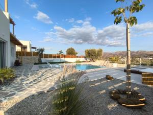 Villa Livia- panoramic view with pool and beautiful garden