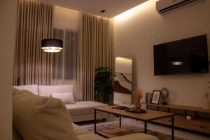 Modern Apartment In Al Quds