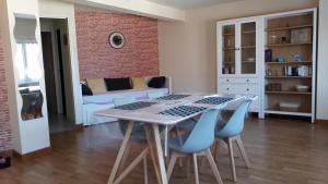 Grand T2 Côte de granit rose plages et commerces à proximité