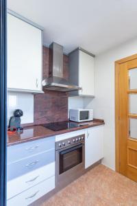 Flat with panoramic views, with garage and pool