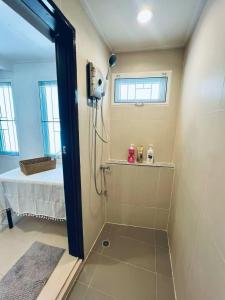 曼谷唐人街三层独栋洋楼24小时自助入住