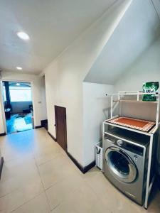 曼谷唐人街三层独栋洋楼24小时自助入住