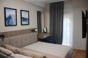 Apartment Ornament Lux B11