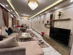 عمارة رقم 7 شارع الغزل والنسيج