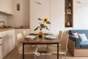 Cozy nest, 350m to Beach, Free Parking, Wi-Fi