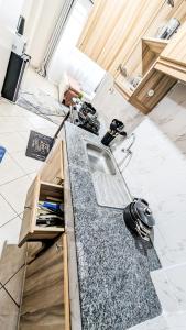 Fully Furnished Studio Apt near and Shop supermarket