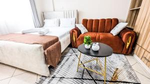 Fully Furnished Studio Apt near and Shop supermarket