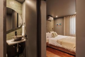 10th Street Three-Bedroom Jacuzzi & Billiard 201