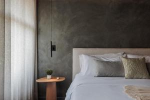 10th Street Three-Bedroom Jacuzzi & Billiard 201