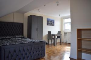 Premier London Rooms