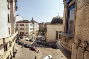 Studio at fantastic location with AC