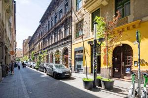 Super Central - Quiet Sleep - Nice