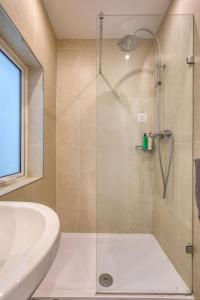 Maltese Apartment 1b with traditional Balcony By Solea