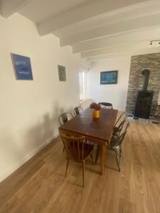 TY LOUIS Meublé de tourisme 3 étoiles pour 4 personnes avec vue mer et plages à 2 minutes à pieds