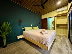 Jungle House with Private Jacuzzi