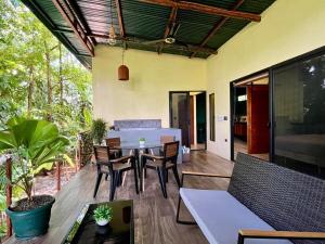 Jungle House with Private Jacuzzi