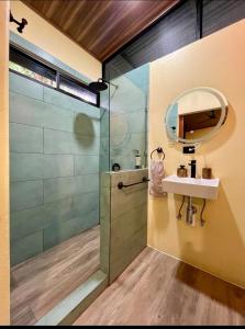 Jungle House with Private Jacuzzi