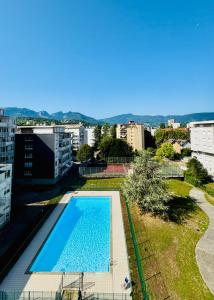 Sweet Home - Cocon élégant climatisé, piscine été, balcon & parking privé