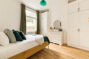 Wild Roses Serviced Apartments - Charlton