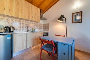 One Bedroom Chalet with private bathroom and kitchen
