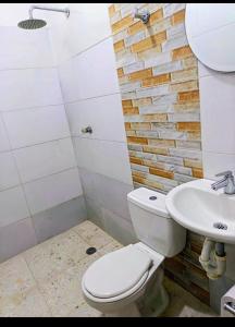 HOTEL d ROHI