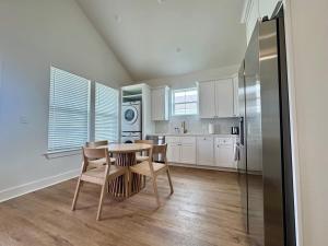 Two Bedroom Villa Walk to Beach