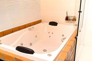 ASA | Villa Esmeralda | Pub | Piscina | Riacho