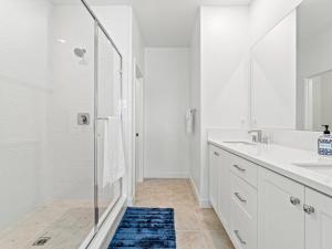 Beautiful Irvine Grand Park Community Cozy and Comfortable Home