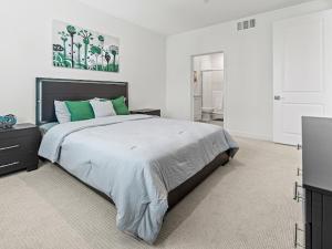 Beautiful Irvine Grand Park Community Cozy and Comfortable Home