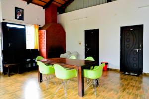 Townhouse Hoysala Homestay