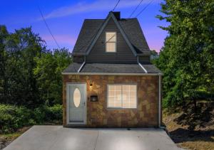 Fully Furnished -Newly Remodeled -Walk to Scenic overlook - Ubytování bez kategorie ve městě Pittsburgh