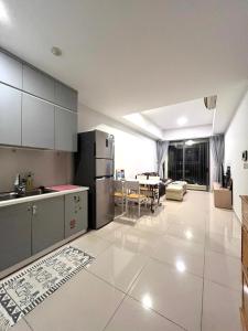 KIRAKUAN PARKVIEW 2BR PoolGymBalcony