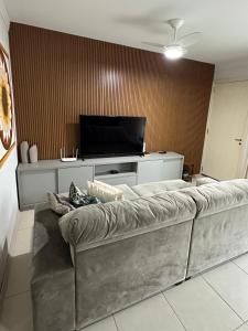 Casa com 02 quartos, Meia Praia - Itapema