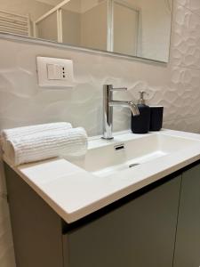 LR Deluxe Apartments - Sismondi 44