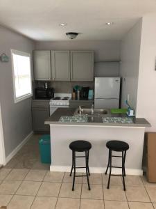 Apartment in Cape Coral with heated Pool and Jacuzzi