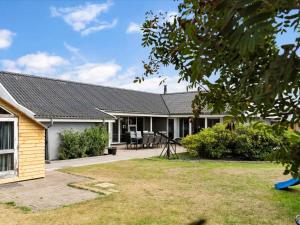 9 person holiday home in Skagen