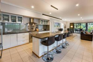 MacLeods Fairway - Your Golfside Family Getaway