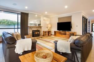 MacLeods Fairway - Your Golfside Family Getaway