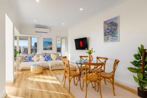 Glenelg Beach House With Private Beachfront Pool