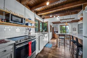 Mountain Retreat Rubys Roost Home & Loft
