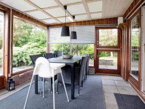 6 person holiday home in Væggerløse