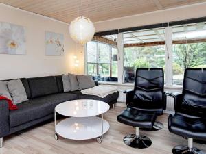 6 person holiday home in Væggerløse