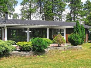 6 person holiday home in Væggerløse