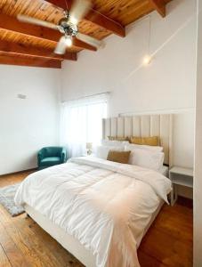 Spacious 4Br Home In Bo Kaap With Mountain And Ocean View 5 min From Cape Town CBD