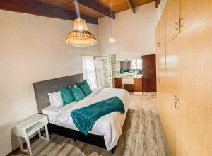 Spacious 4Br Home In Bo Kaap With Mountain And Ocean View 5 min From Cape Town CBD