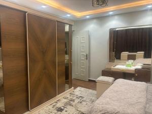 شقة راقية في المهندسين ش جامعة الدول