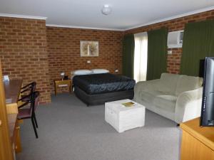 Inverloch Central Motor Inn