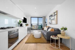 Chic Southbank Retreat Pool, Gym & City Views